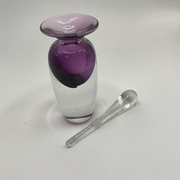 Art Glass Purple Perfume Bottle unsigned - Picture 2 of 6